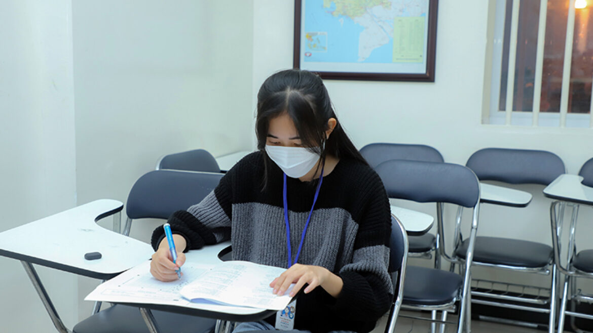 TOEFL ITP Mock Test for Level 12 Students